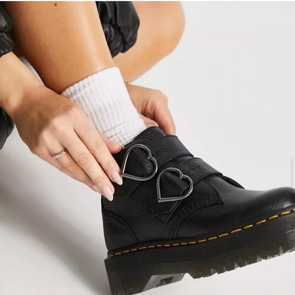 5 🔖 DR MARTENS Dr Devon Heart Leather Platform Boots Black - Picture 10 of 17